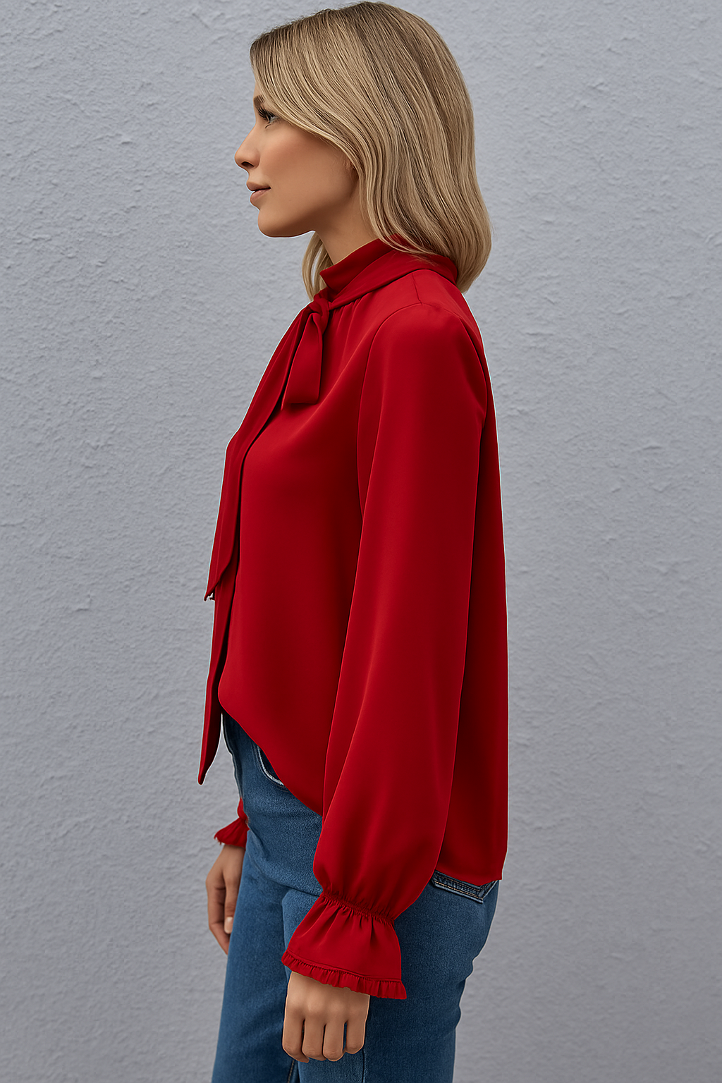 Versatile women's tie-neck blouse, long sleeve top for elegant day-to-night fashion.
