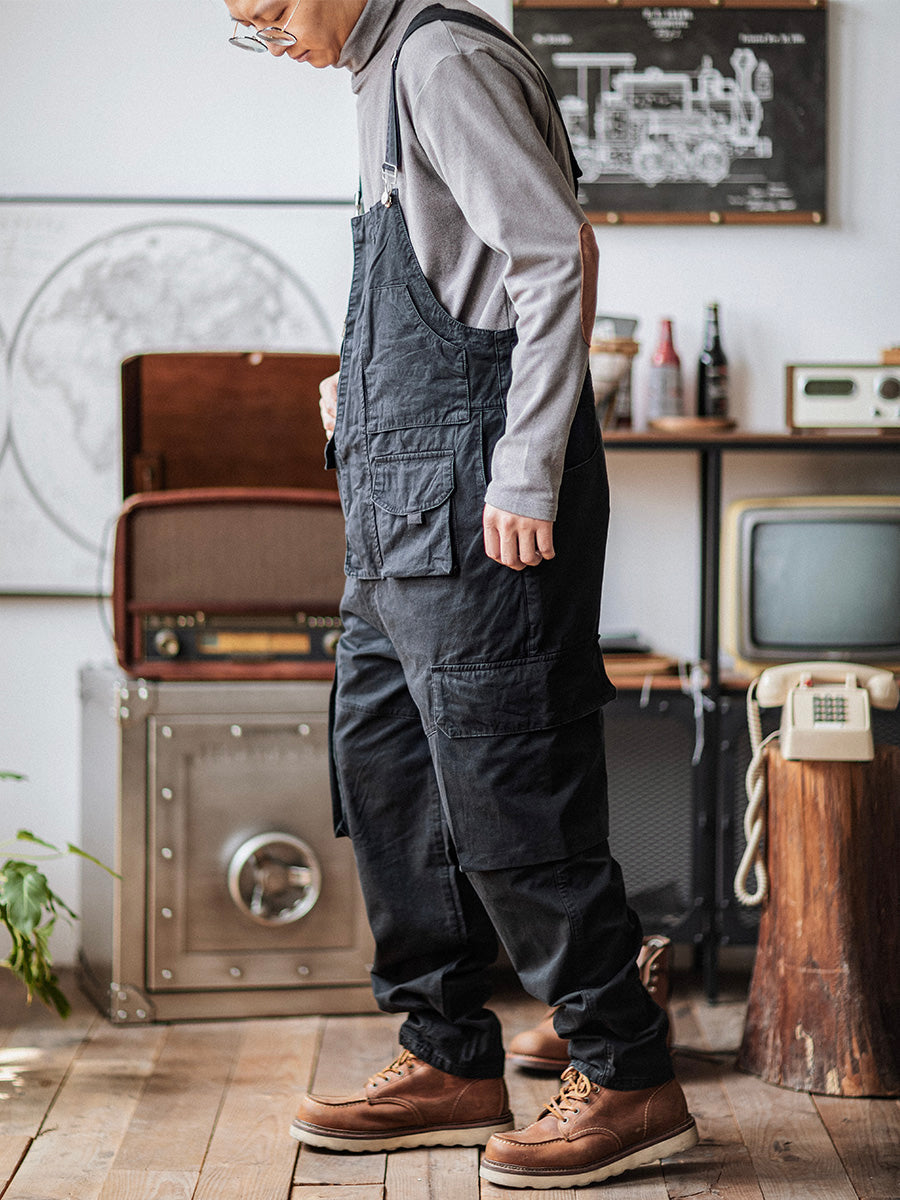 Men's everyday overalls: comfortable cotton blend, perfect for both work and relaxation.