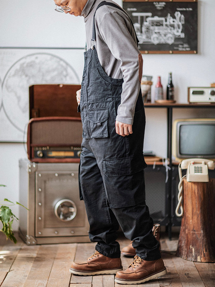 Men's everyday overalls: comfortable cotton blend, perfect for both work and relaxation.