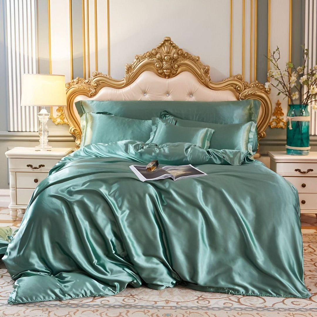 Ultimate comfort: Mulberry silk bedding set with advanced temperature regulation.