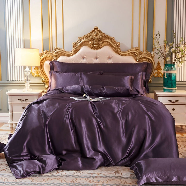 Luxurious Mulberry silk duvet cover, two pillowcases. The epitome of elegance.