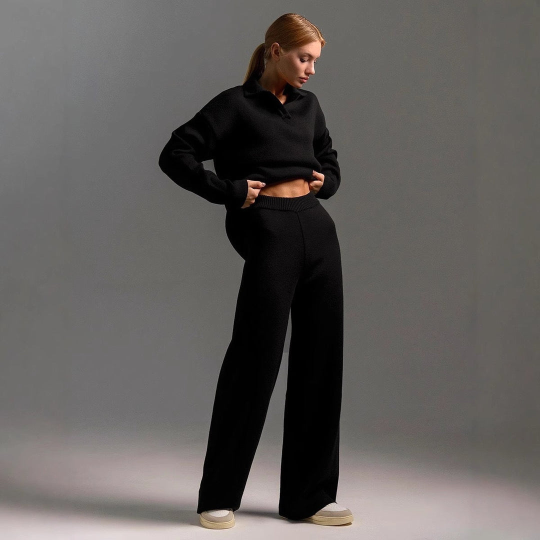 Relaxed fit women's cashmere loungewear, a soft and cozy luxury set for comfortable home wear.