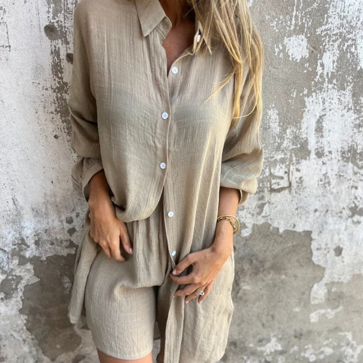 Comfortable women's short sleeve polo and shorts set, ideal for relaxed summer fashion.