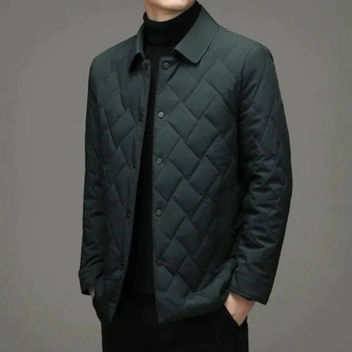 Modern men's softshell jacket, water-repellent & durable, suitable for business, daily commute & outdoor wear.