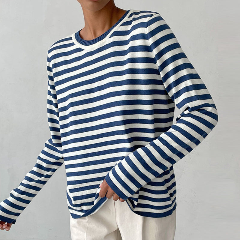 Women's striped knit sweater. Effortless long sleeve crew neck pullover, perfect for casual autumn fashion.