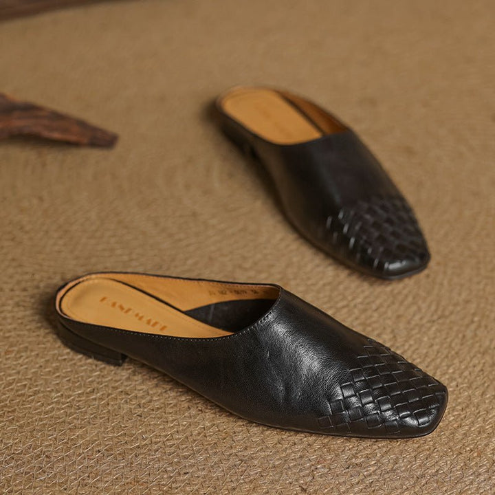 Modern women's summer mules: square toe, woven design, and easy slip-on style.