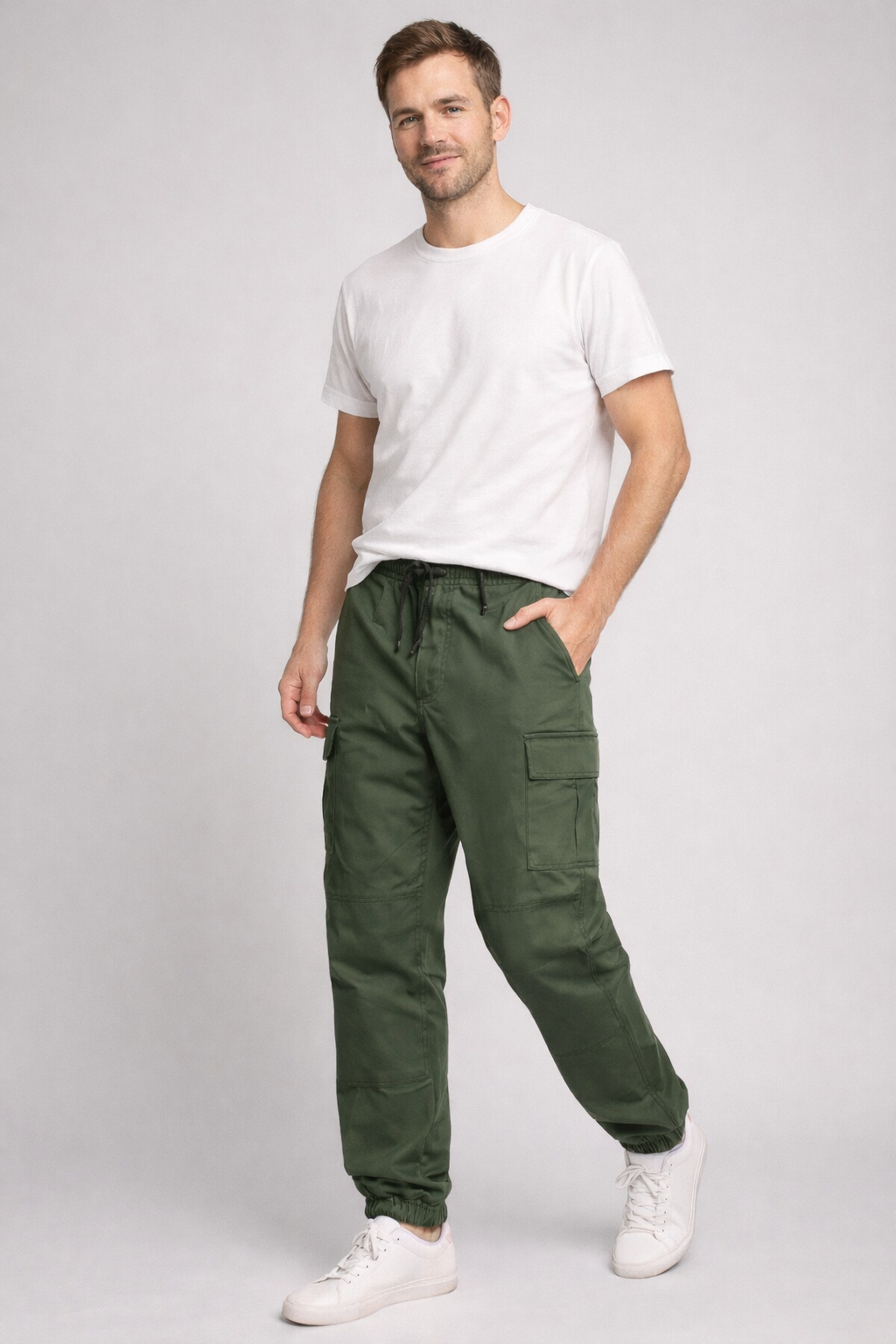 Men's urban cargo pants in a trendy, lightweight design, perfect for streetwear & casual wear.