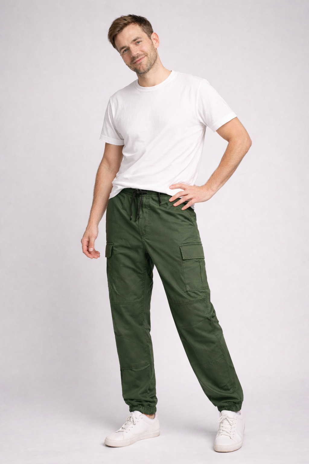 Trendy men's lightweight cargo pants, jogger style, ideal for modern urban fashion & comfortable casual wear.