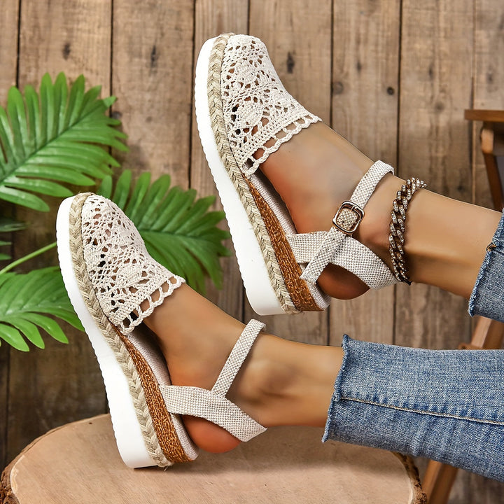 Versatile women's orthopedic summer sandals with breathable design and supportive arch.