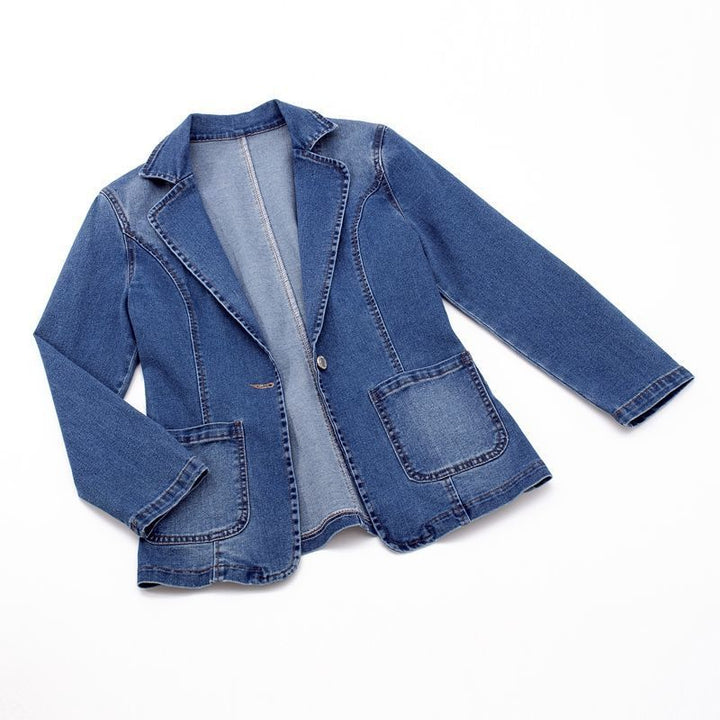 Wrinkle-resistant stretch-fit women's blazer in navy, perfect for adaptable smart casual or professional workwear style.