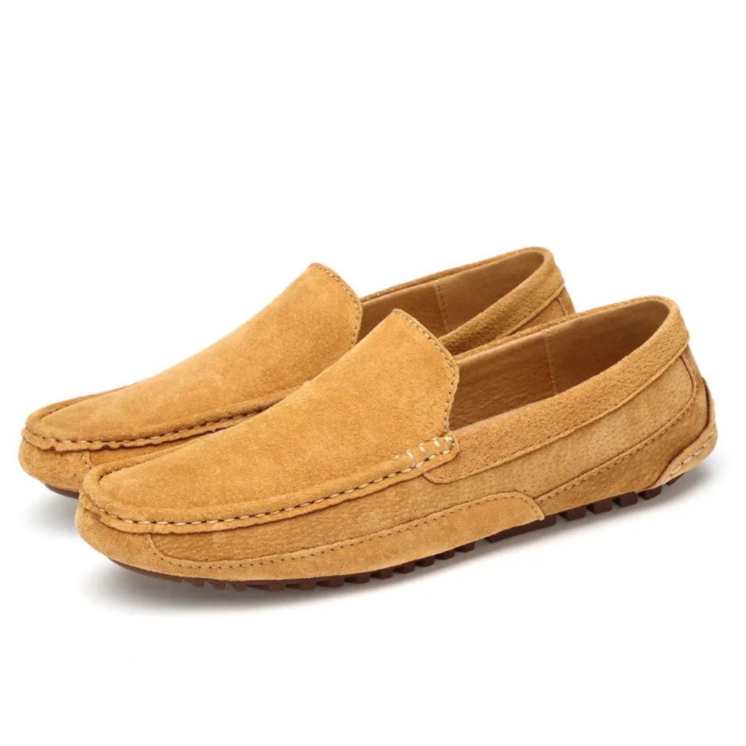 Men's slip-on moccasin loafers, elegant and comfortable work shoes for classic men's fashion.