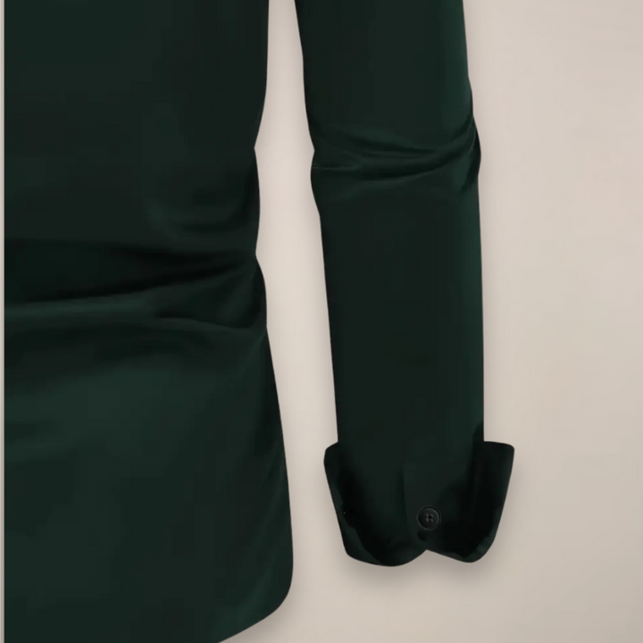 Fashion-forward slim-fit long-sleeve men's button-up shirt, enhancing smart casual and everyday style.
