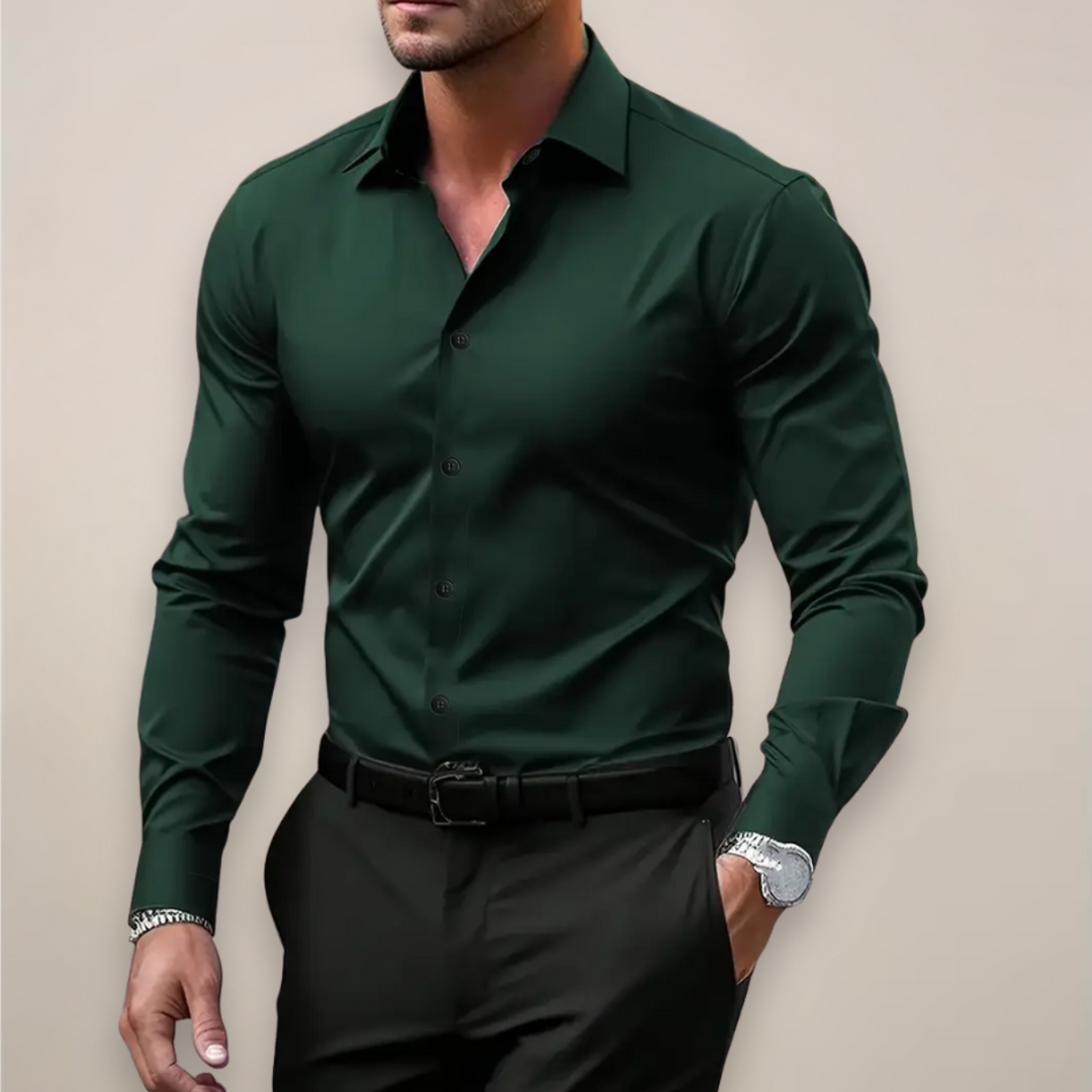 Modern men's slim-fit long-sleeve shirt, perfect for a sharp, sophisticated look; ideal for office or casual.