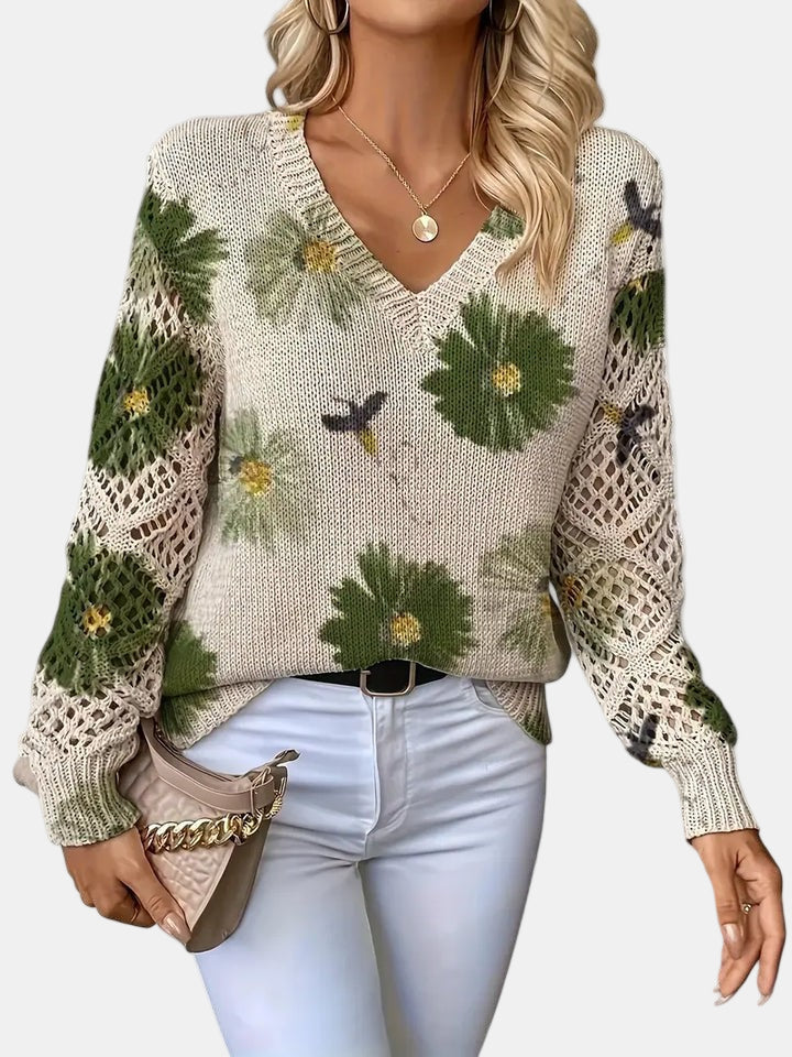 Elegant women's knit sweater, comfortable and chic, perfect for all-season wear and everyday styling.