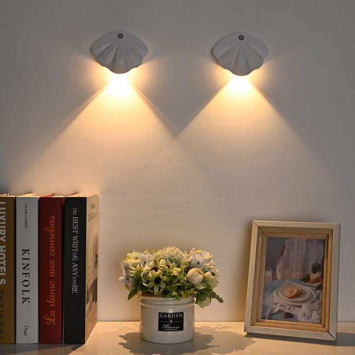 Wireless & rechargeable smart motion sensor LED light, ideal for home, easy to install.