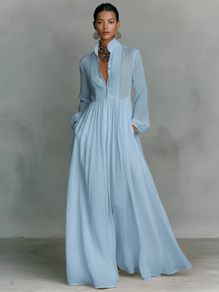 Versatile women's collared maxi dress, ideal for casual outings or elegant summer events. Relaxed fit.