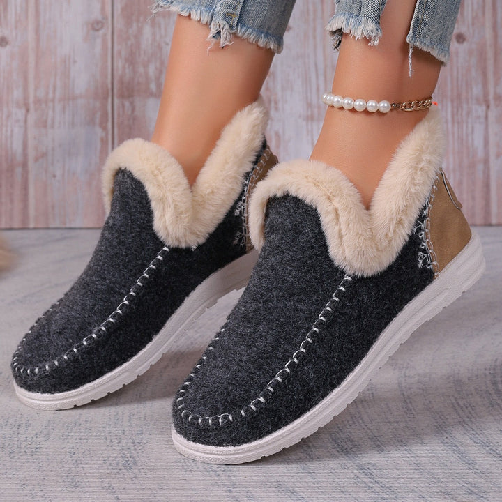 Practical and stylish women's orthopedic slippers, designed for supportive indoor comfort.