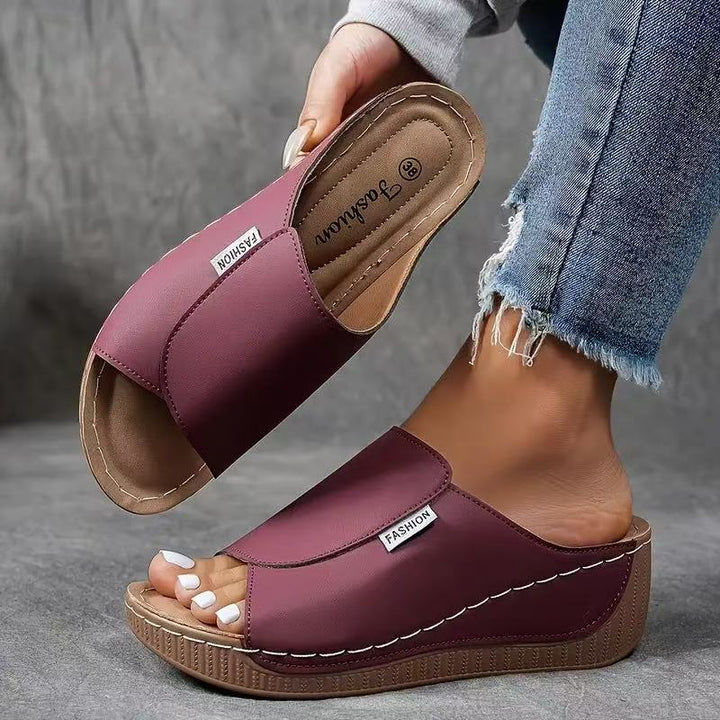 Versatile women's casual shoes, offering exceptional arch support & all-day comfort for busy lifestyles.