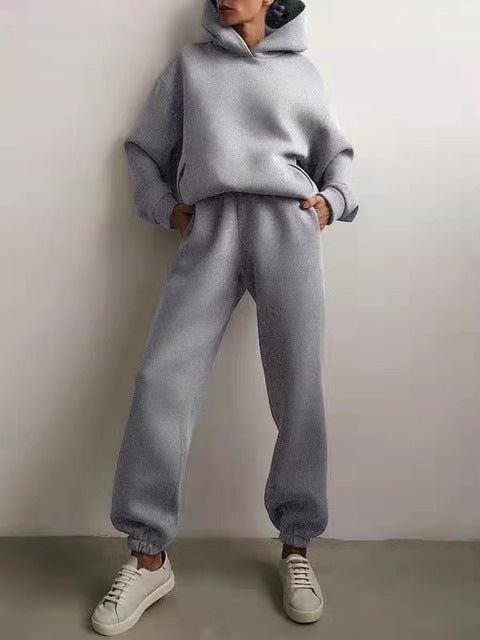 Ladies jogging co-ord set: Zip jacket & joggers. An athletic outfit designed for comfort & versatility.