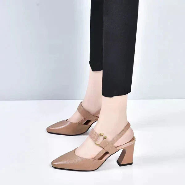Versatile women's heeled sandals combining elegant style with essential orthopedic comfort features.