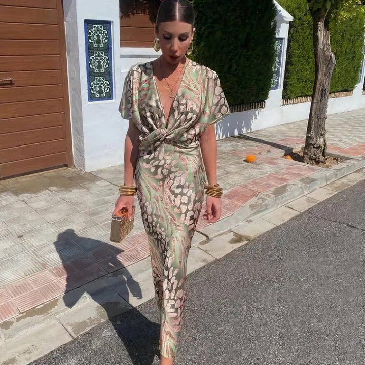 Classic olive formal dress for women, ideal for cocktail parties, galas, and special occasions. Versatile & sophisticated.