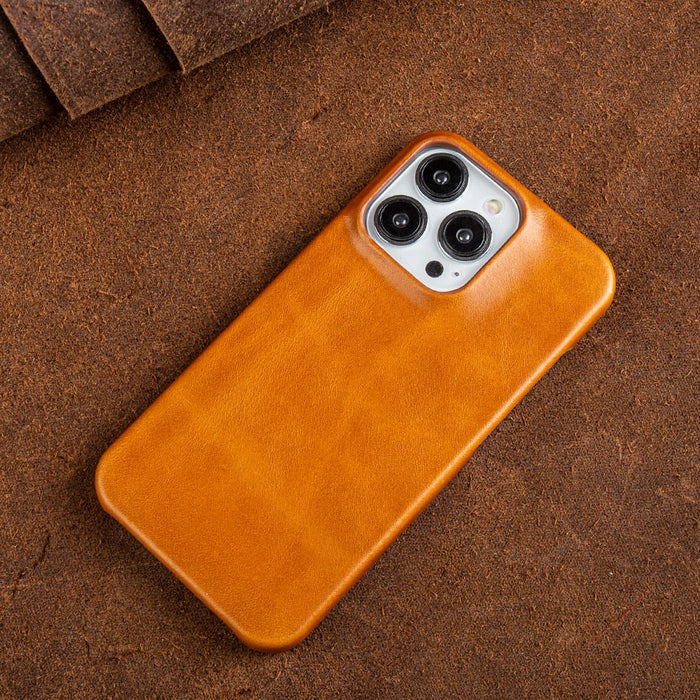Slim protective iPhone 15 cover with MagSafe, wireless charging & shock-absorbing features.