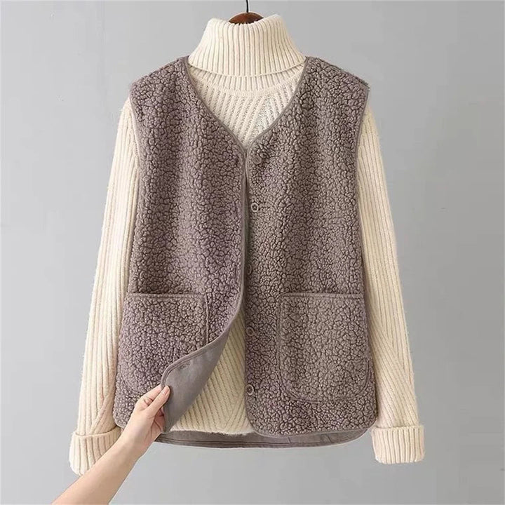 Stylish women's lightweight cardigan, a versatile staple for any casual or elegant outfit.