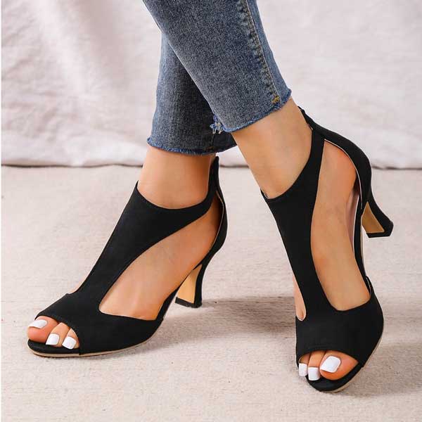 Stylish women's heeled orthopedic sandals, elegant and supportive for comfortable all-day walking.
