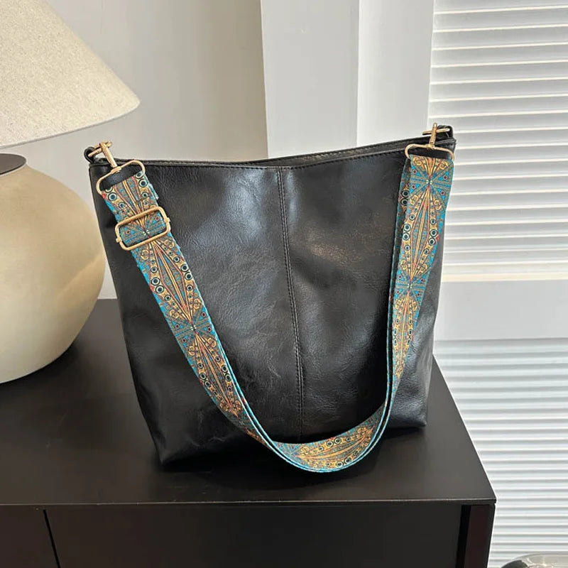 Versatile women's cross body leather bag, durable & stylish, perfect for daily use.