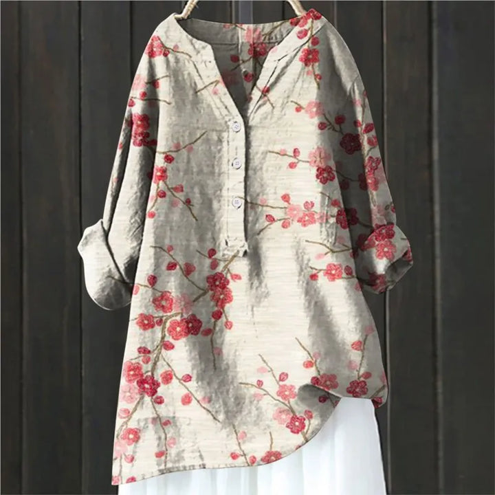 Chic floral blouse for women, elegant everyday top, perfect for spring fashion.