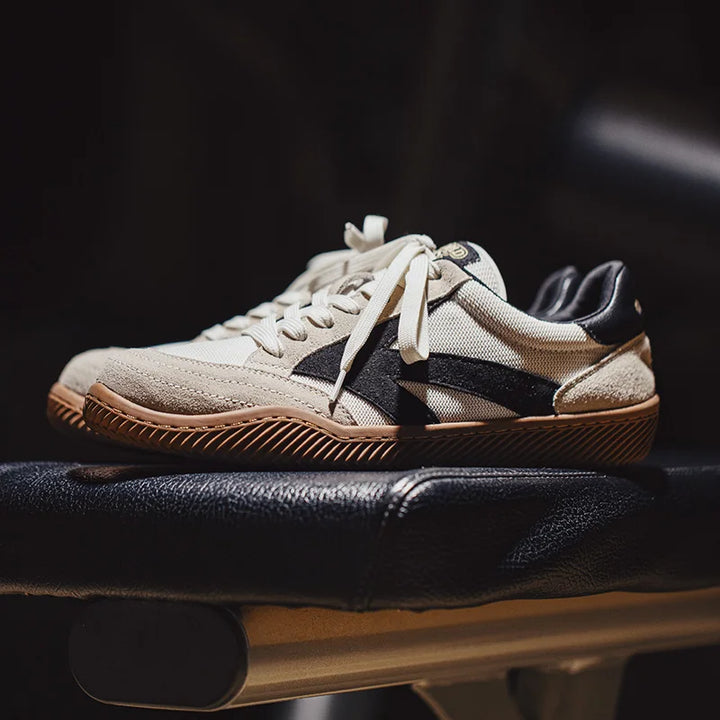 Men's classic orthopedic sneakers with retro design, cushioned comfort, and supportive sole for everyday wear.