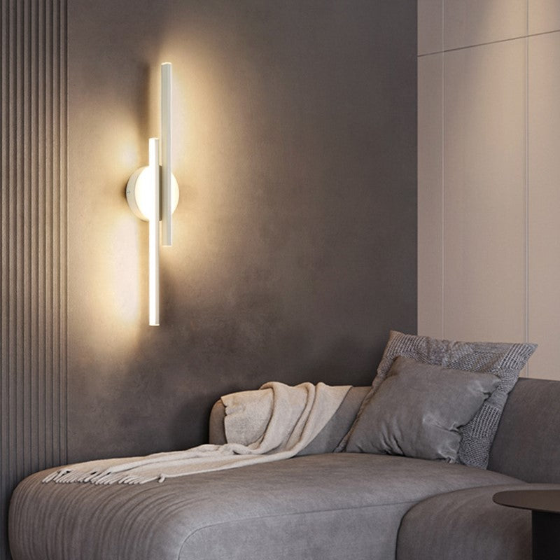 Nvroome modern LED wall light. Dimmable and energy-efficient, suitable for home decor & office lighting.