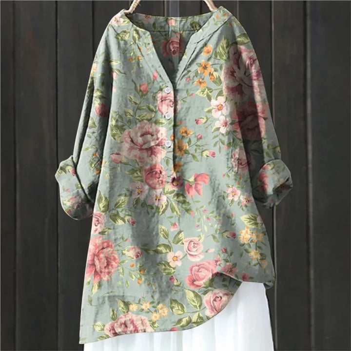 Stylish women's print blouse, ideal for spring/summer outfits, an elegant shirt.