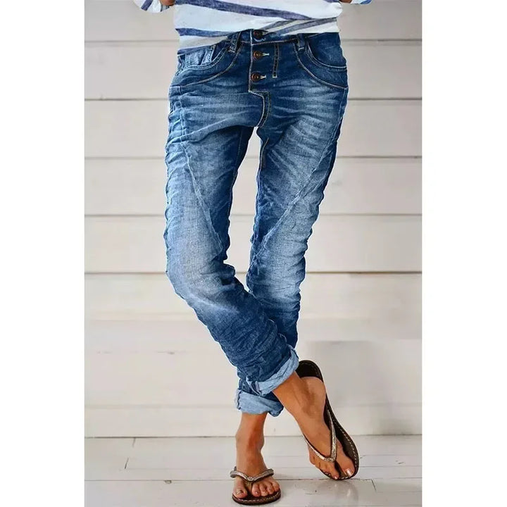 Everyday women's pull-on straight leg stretch pants. Comfortable, versatile, and features a flattering, relaxed fit.