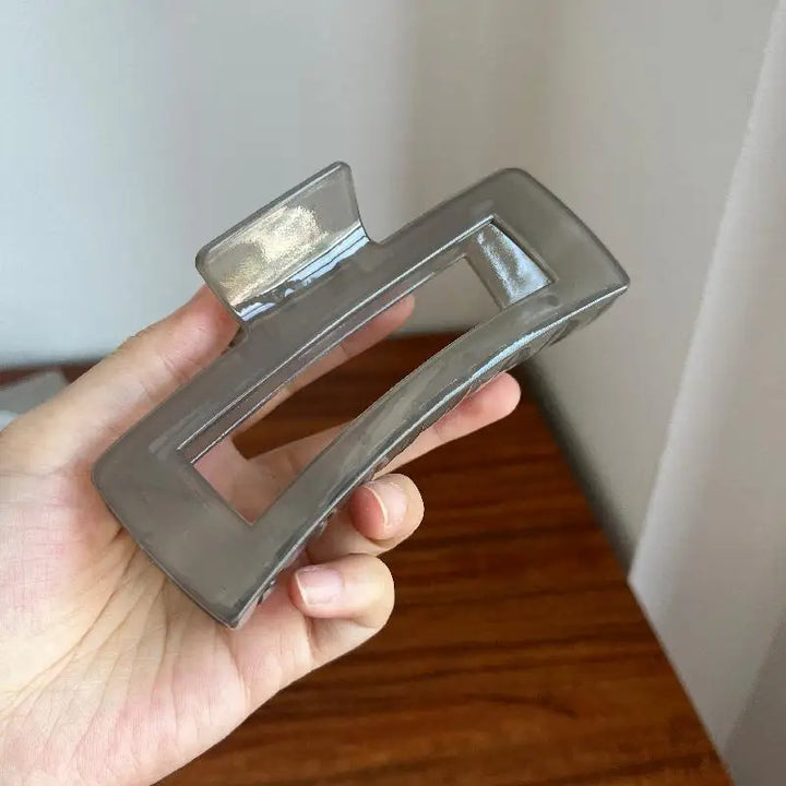 Oversized Geometric Claw Clips