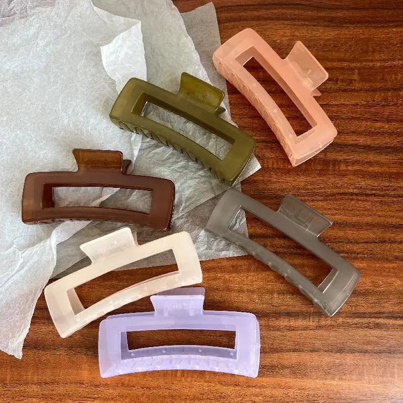 Oversized Geometric Claw Clips