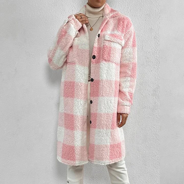 Soft, warm women's checkered jacket, a cozy and fashionable coat for cool weather outfits.