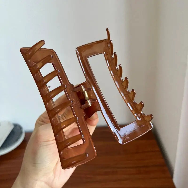Oversized Geometric Claw Clips