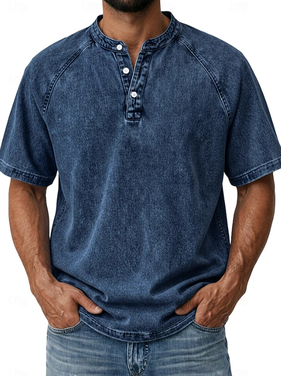 Timeless men's vintage button shirt. Smart casual long sleeve, perfect for classic everyday style.