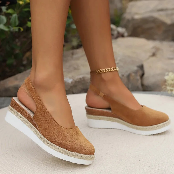 Women's lightweight walking shoes for daily comfort, featuring a breathable upper and flexible sole.