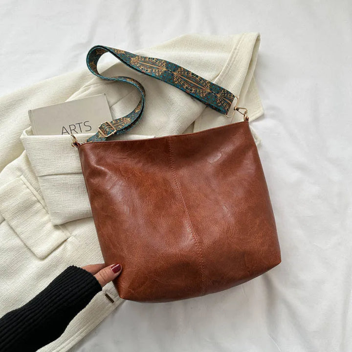 High-quality women's genuine leather bag, vintage design, a classic shoulder & cross-body option.