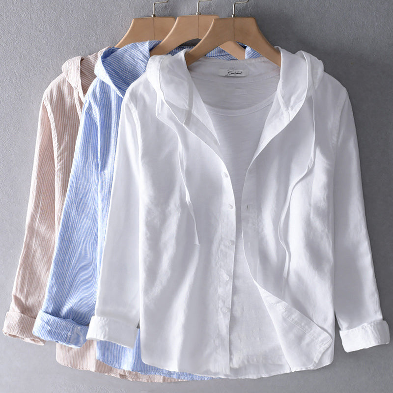 Stylish women's breezy blouse in light fabric, offering effortless comfort for summer and casual elegant wear.