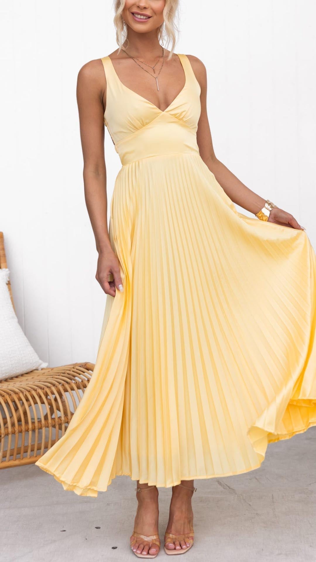 Women's Elegant Pleated V-Neck Maxi Dress
