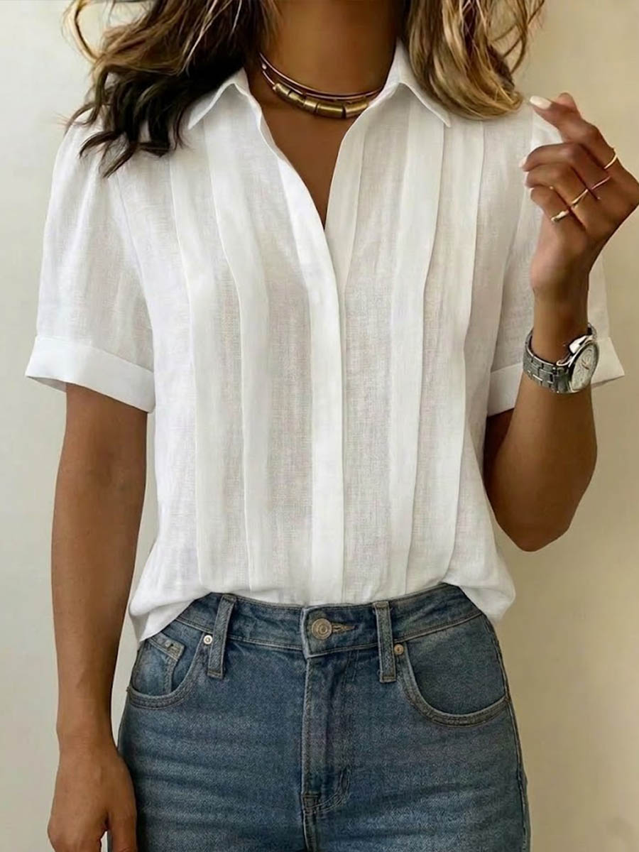 Men's sophisticated textured short sleeve button-up shirt in a modern fit, perfect for casual or smart summer wear.