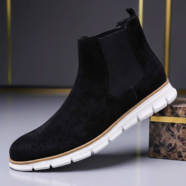 Comfortable men's ankle boots, durable for everyday wear. Sleek design, versatile for smart casual fashion.