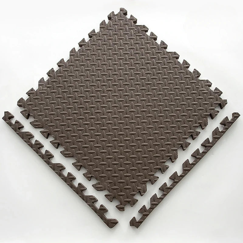 Extra-thick play mat for kids, a soft foam floor solution for safe children's play.