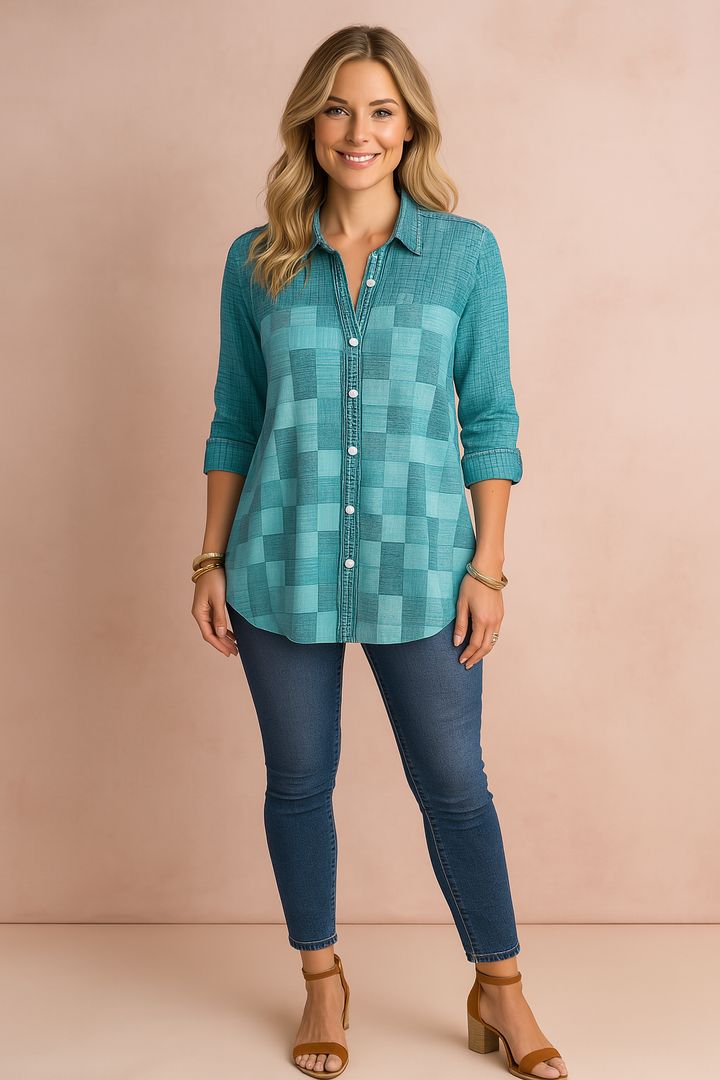 Stylish women's patchwork blouse with 3/4 sleeves and a comfortable loose fit, perfect for casual everyday wear.