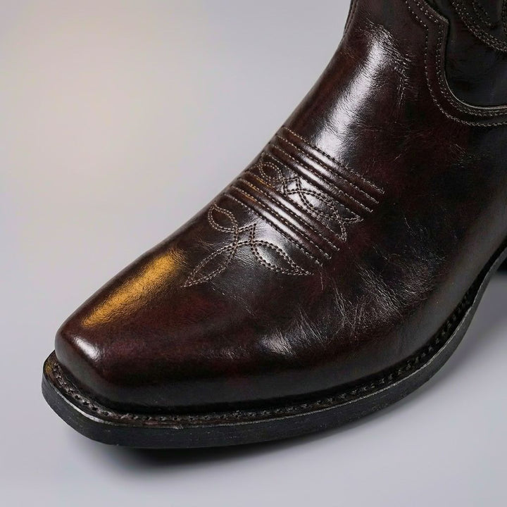 Versatile men's classic cowboy boots offering comfort and style for everyday wear. Authentic heritage footwear.