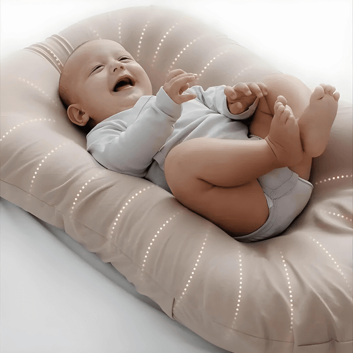 Newborn essential: Memory foam baby pillow for head support, preventing flat head syndrome, ensuring safe, comfy sleep.