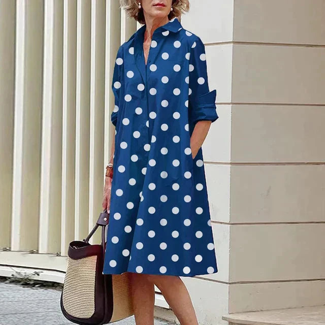 Relaxed fit everyday dress for women, with discreet pockets. Perfect for a comfortable & stylish look.